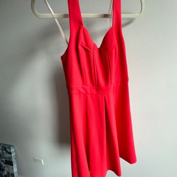 BCBG SEAMED HALTER DRESS GEF66H41-919 Size 0 - Picture 1 of 3